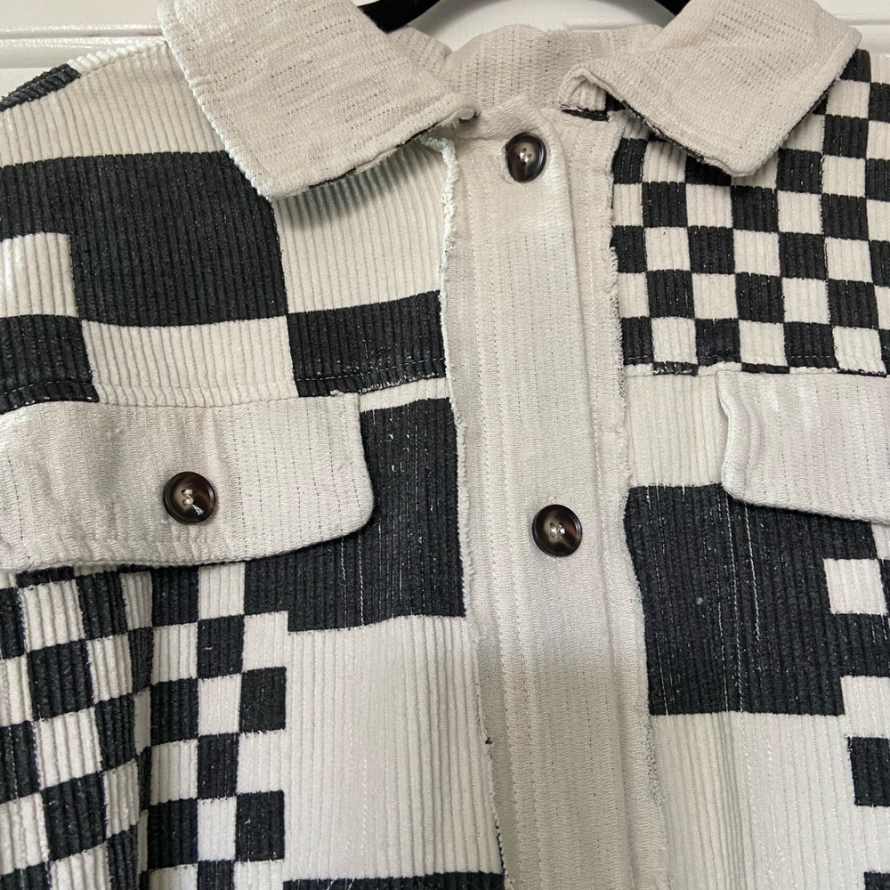 Checkered Black and White Women's Sweater - Picture 4 of 6